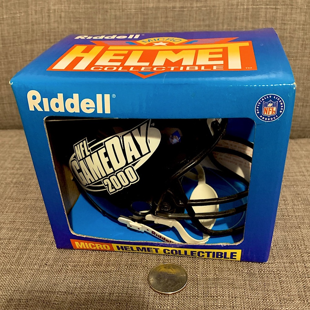 Riddell NFL GameDay 2000 Micro Helmet Collectable